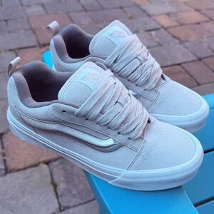 Vans Knu Skool Skate Shoes Metallic Silver Mens US 6.5 / Womens US 8 VN0009QCX1K